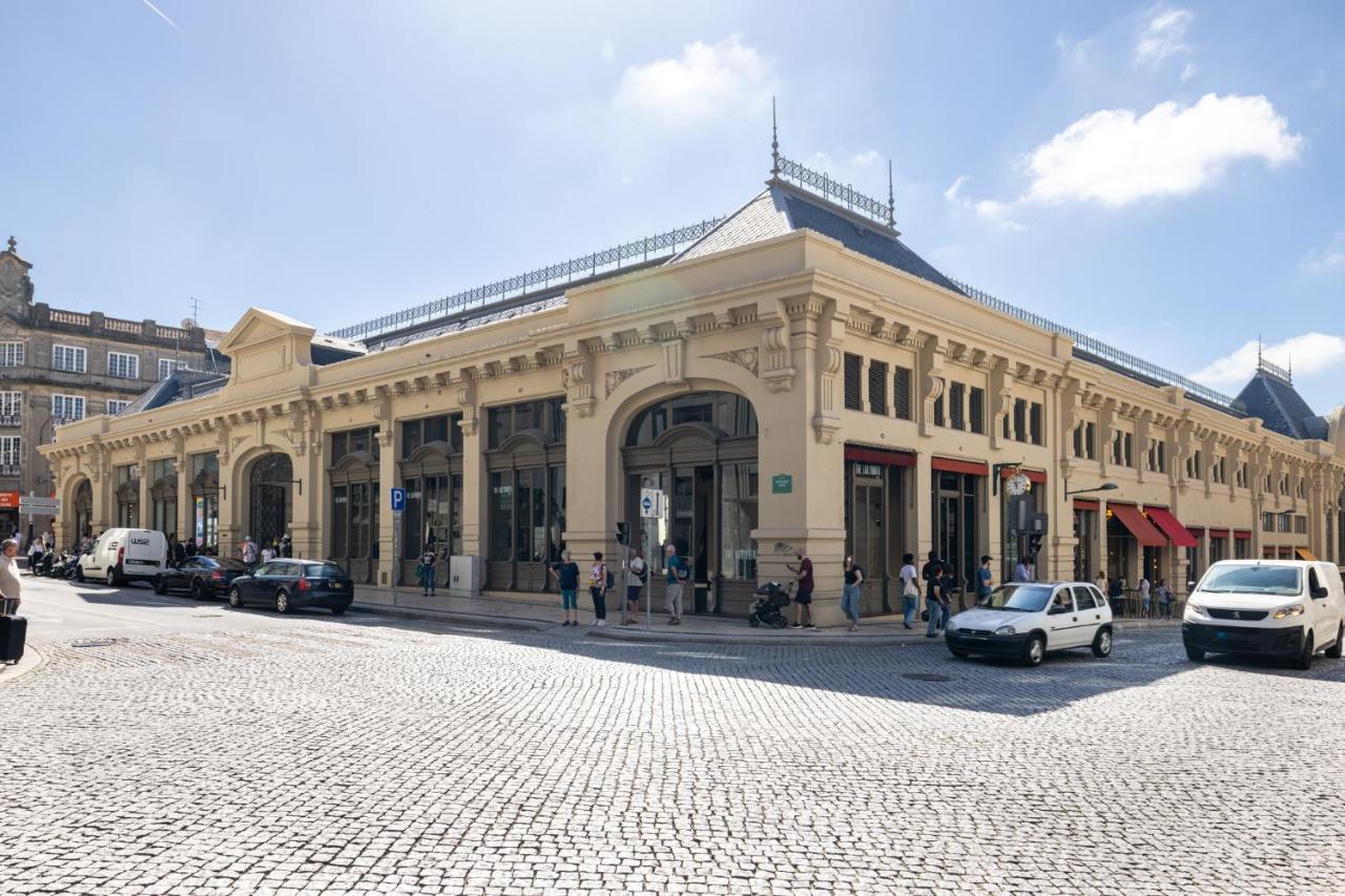 Downtown 2 Minutes By Walk To Center And Metro-Direct To Airpot T4 Apartamento Porto Exterior foto